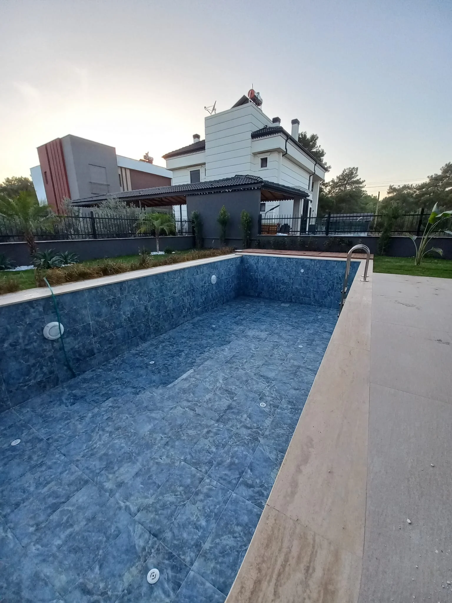 Anatolia Pool & SPA